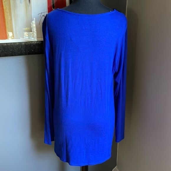 elimiNation royal blue laced V neckline stretch jersey knit tunic. NWT. Medium. - Picture 3 of 4